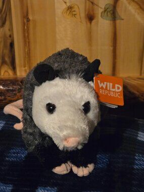Wild Republic Cuddlekins Opossum NWT